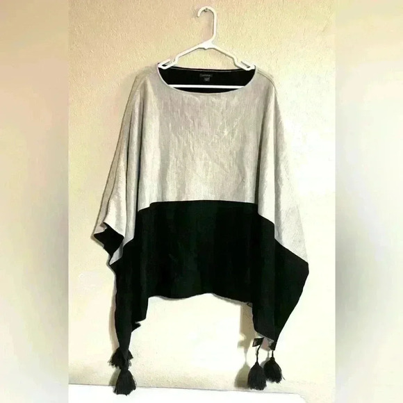 Ann Taylor Gray Black Tassel Cape Poncho Cozy Wrap One Size - Picture 2 of 8